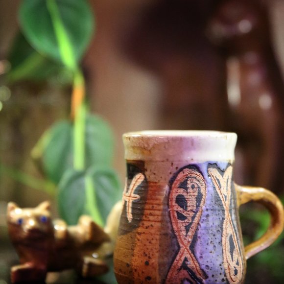 Signed Pottery Pisces Mug - Picture 3 of 14